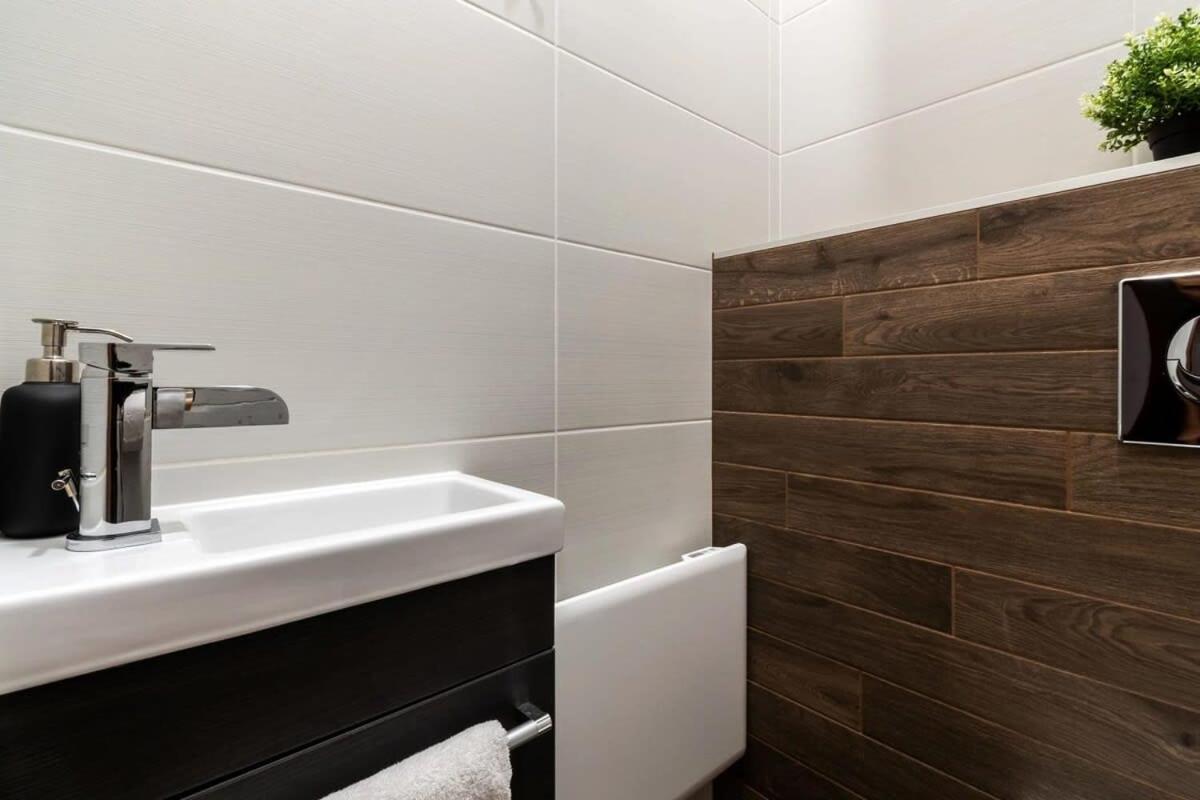 Comfy New Apartment At Castle Budapest Luaran gambar