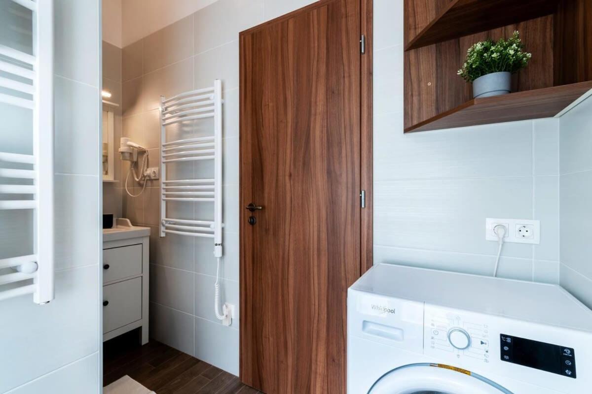 Comfy New Apartment At Castle Budapest Luaran gambar